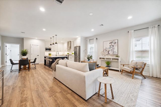 1731 Cheshire Lane, Houston, TX 77018