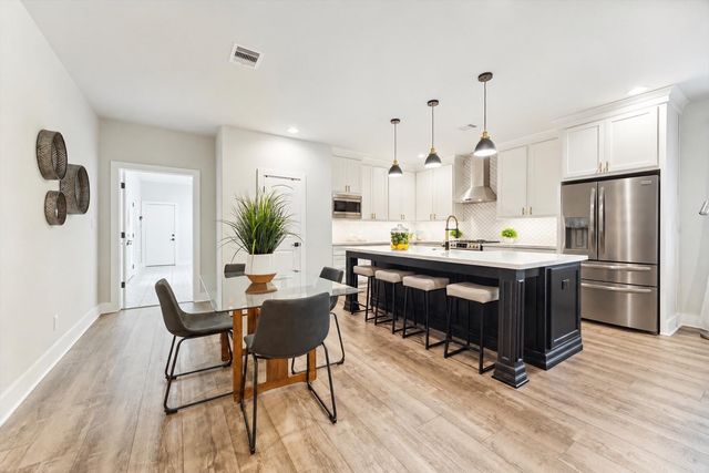 1731 Cheshire Lane, Houston, TX 77018