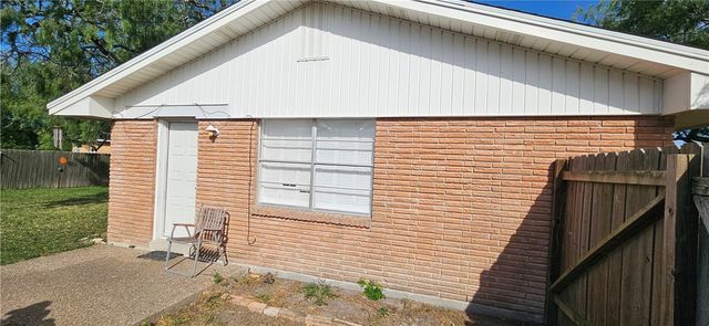 410 Eldon Cir, Corpus Christi, TX 78412