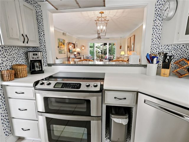 800 Coquina Lane 103, Vero Beach, FL 32963
