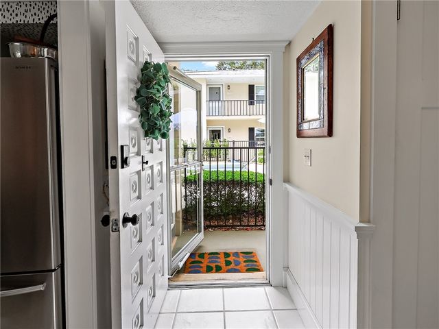 800 Coquina Lane 103, Vero Beach, FL 32963