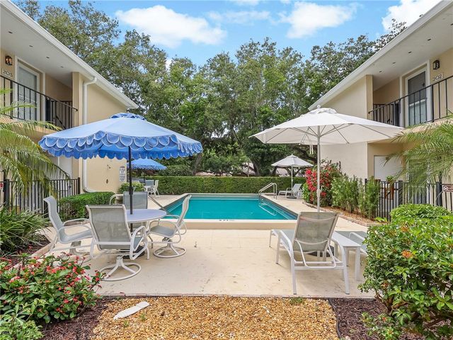800 Coquina Lane 103, Vero Beach, FL 32963