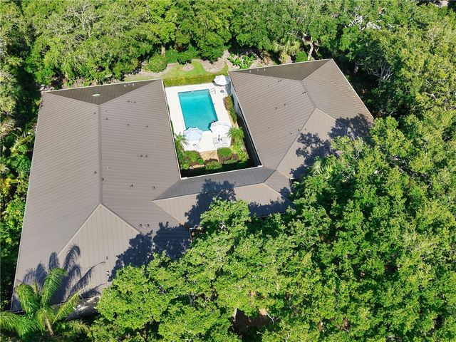 800 Coquina Lane 103, Vero Beach, FL 32963