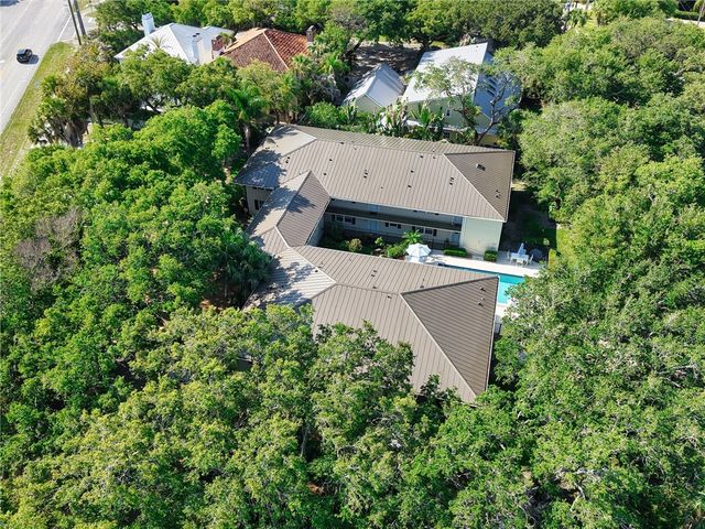 800 Coquina Lane 103, Vero Beach, FL 32963