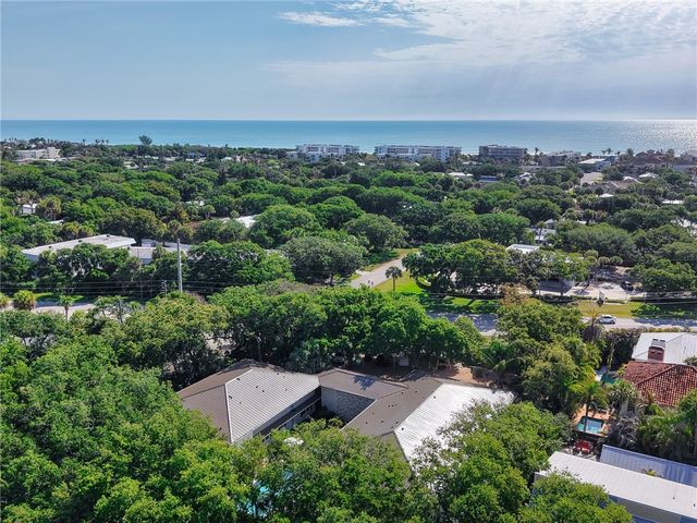 800 Coquina Lane 103, Vero Beach, FL 32963
