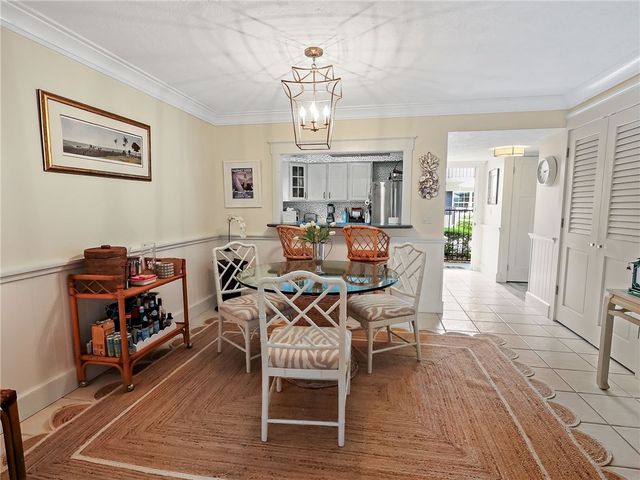 800 Coquina Lane 103, Vero Beach, FL 32963