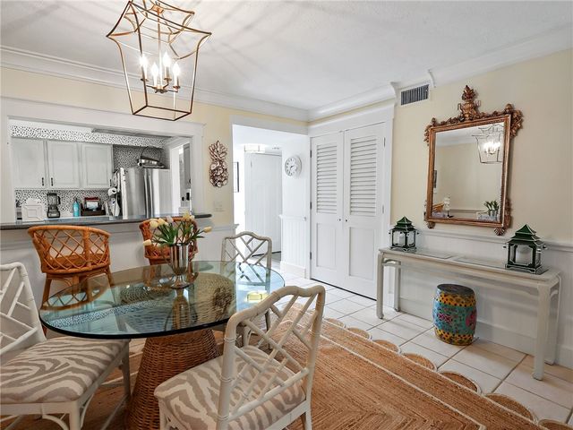 800 Coquina Lane 103, Vero Beach, FL 32963