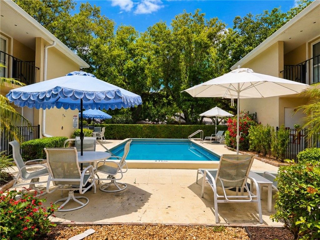 800 Coquina Lane 103, Vero Beach, FL 32963