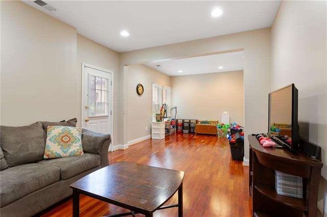 4059 Vinings Mill Trail, Smyrna, GA 30080