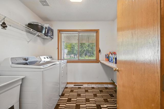 2710 91st Avenue NE, Blaine, MN 55449