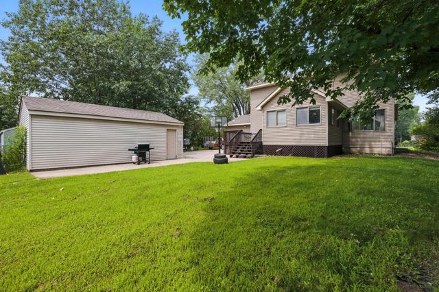 2710 91st Avenue NE, Blaine, MN 55449