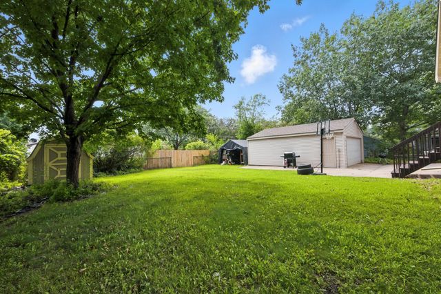 2710 91st Avenue NE, Blaine, MN 55449