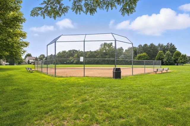 2710 91st Avenue NE, Blaine, MN 55449