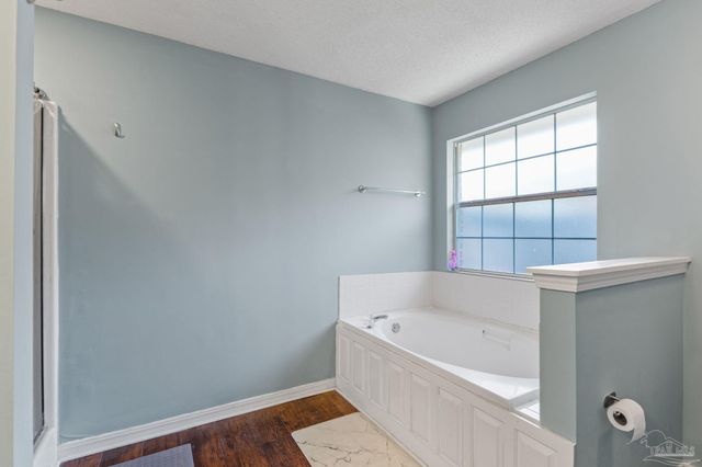 5087 Terra Lake Cir, Pensacola, FL 32507