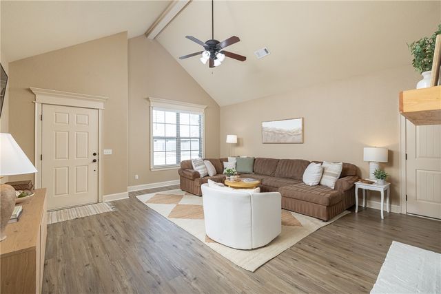 3917 W Mountain View Drive, Fayetteville, AR 72704