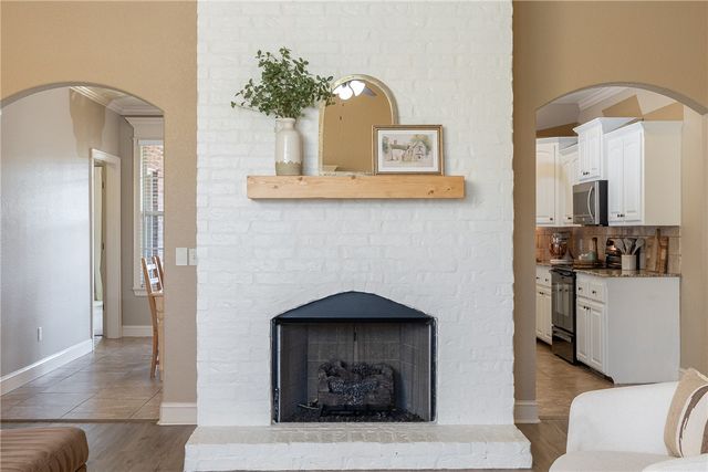 3917 W Mountain View Drive, Fayetteville, AR 72704