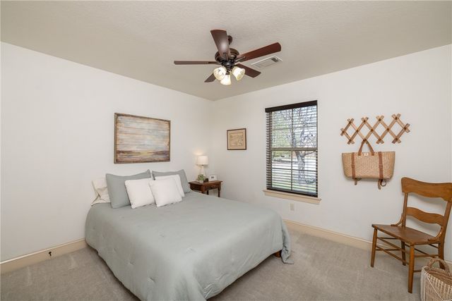 3917 W Mountain View Drive, Fayetteville, AR 72704