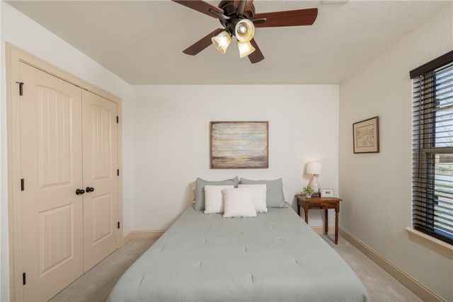 3917 W Mountain View Drive, Fayetteville, AR 72704