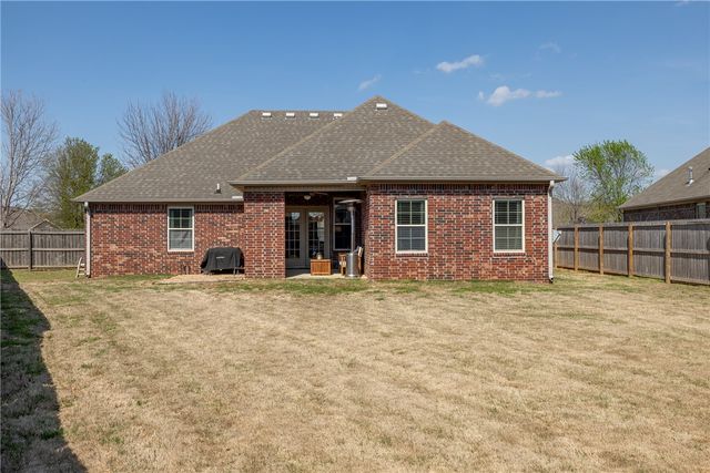 3917 W Mountain View Drive, Fayetteville, AR 72704
