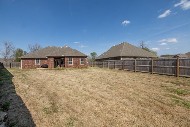 3917 W Mountain View Drive, Fayetteville, AR 72704