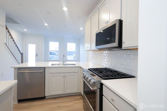 911 District Blvd Road, East Brunswick, NJ 08816