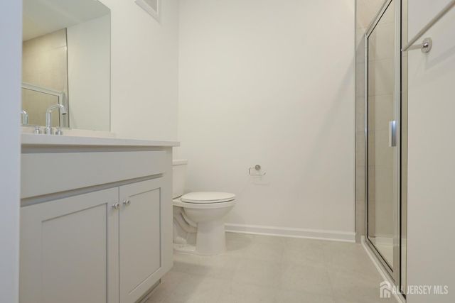 911 District Blvd Road, East Brunswick, NJ 08816