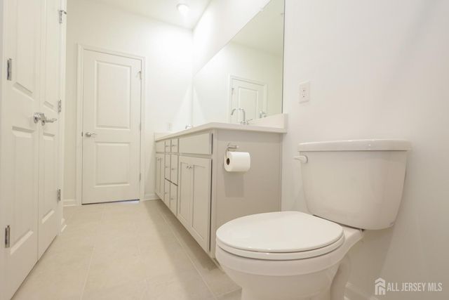 911 District Blvd Road, East Brunswick, NJ 08816