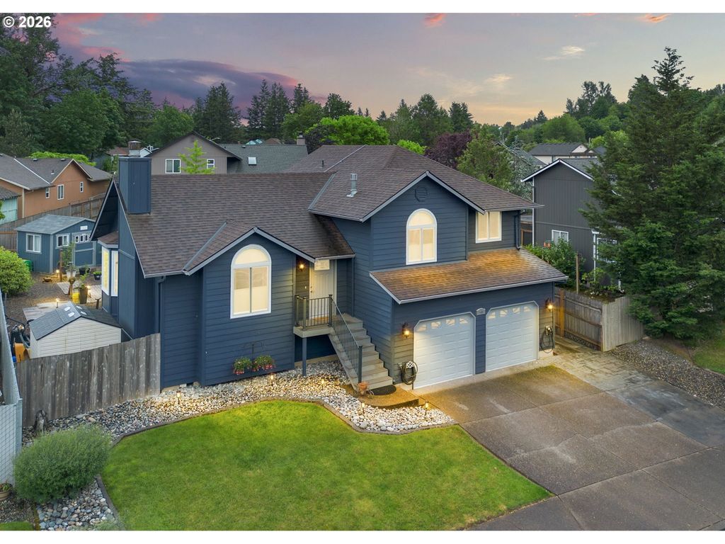 748 Se 10TH St, Troutdale, OR 97060 — exterior