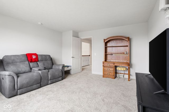 3863 Sugar Pine Lane, Zionsville, IN 46077