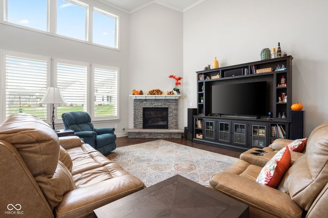 3863 Sugar Pine Lane, Zionsville, IN 46077