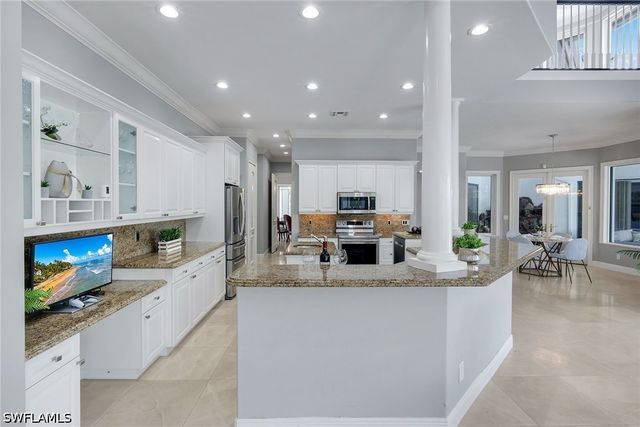 1578 S Barfield CT, Marco Island, FL 34145