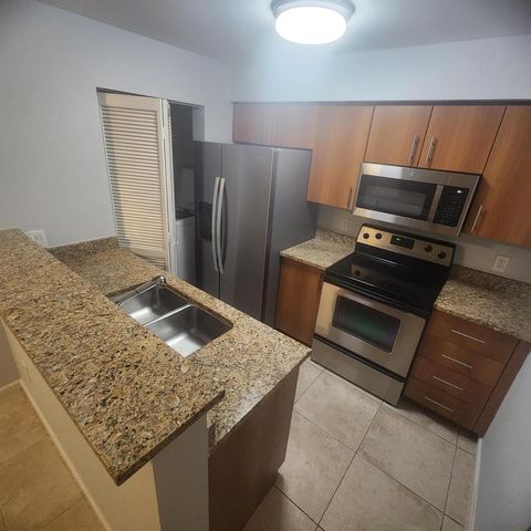 1050 CRYSTAL Way K, Delray Beach, FL 33444
