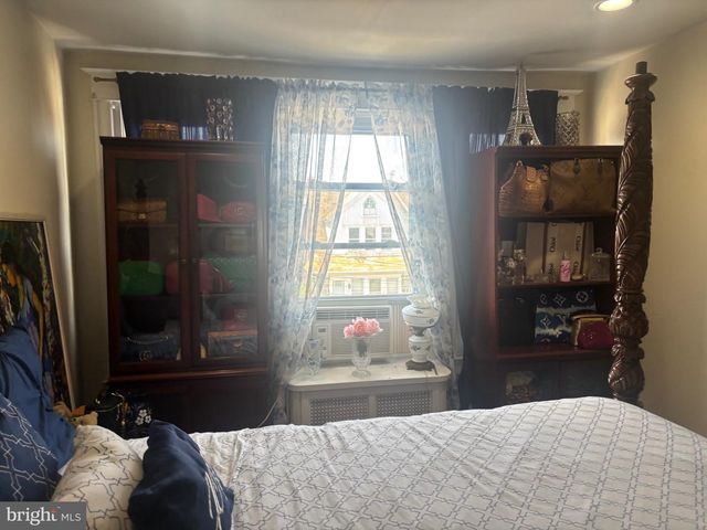 800 CONNELL AVE, Lansdowne, PA 19050