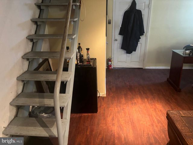 800 CONNELL AVE, Lansdowne, PA 19050