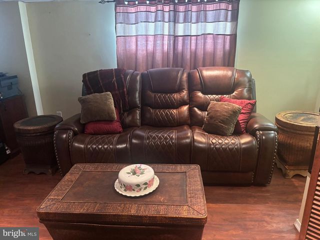 800 CONNELL AVE, Lansdowne, PA 19050