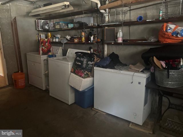 800 CONNELL AVE, Lansdowne, PA 19050