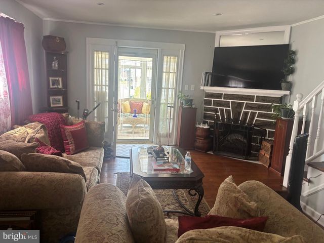 800 CONNELL AVE, Lansdowne, PA 19050