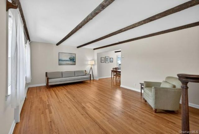 372 N Hickory Street, Massapequa, NY 11758
