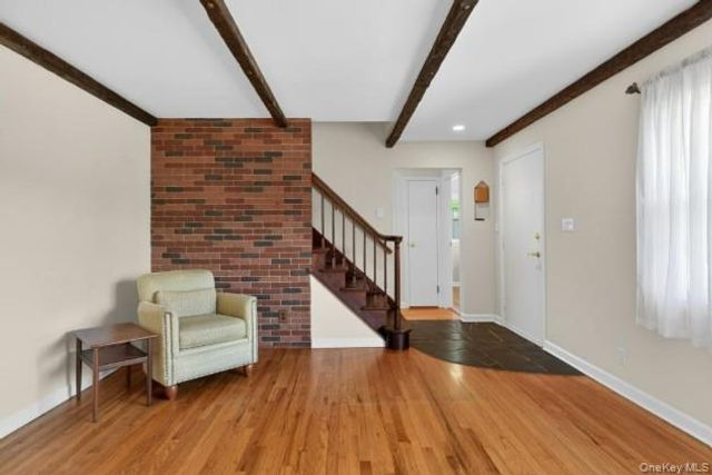 372 N Hickory Street, Massapequa, NY 11758