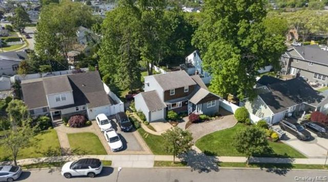 372 N Hickory Street, Massapequa, NY 11758