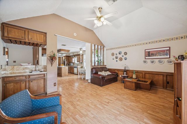 15427 Rio Plaza Drive, Houston, TX 77083