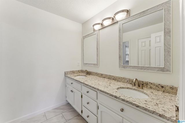 2616 N CHANDALAR LANE, Pelham, AL 35124