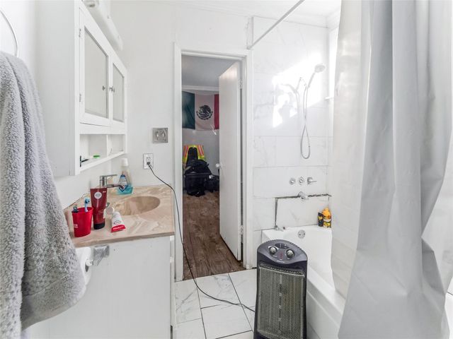 1017 Lakin Avenue, Pasadena, TX 77506