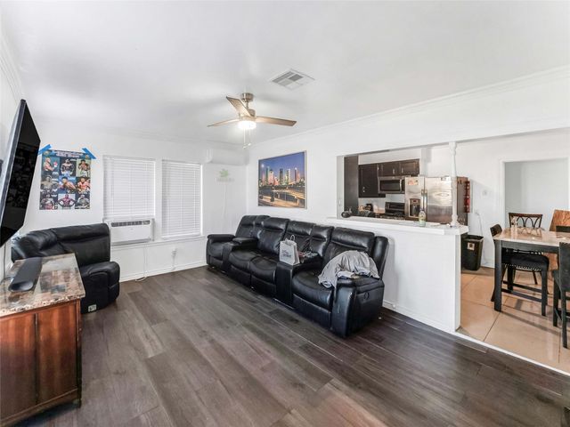 1017 Lakin Avenue, Pasadena, TX 77506