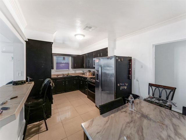 1017 Lakin Avenue, Pasadena, TX 77506