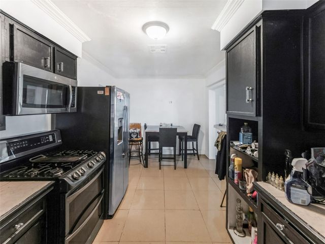 1017 Lakin Avenue, Pasadena, TX 77506