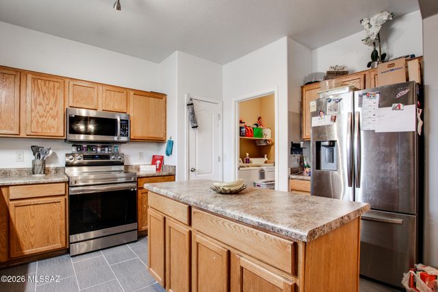 6386 S Cowpoke Drive, Tucson, AZ 85757