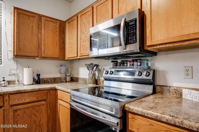 6386 S Cowpoke Drive, Tucson, AZ 85757