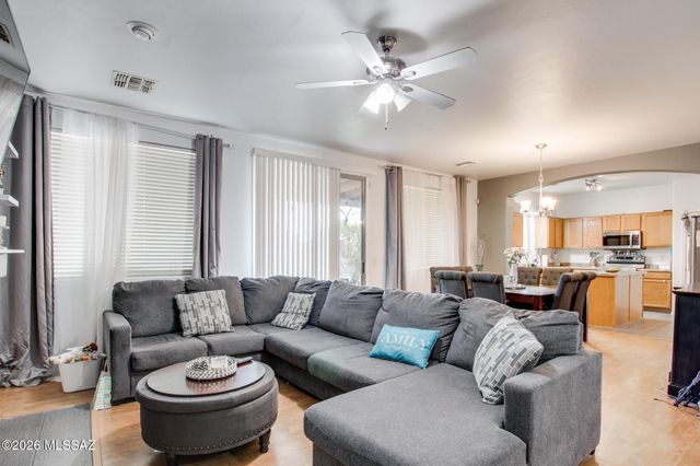 6386 S Cowpoke Drive, Tucson, AZ 85757