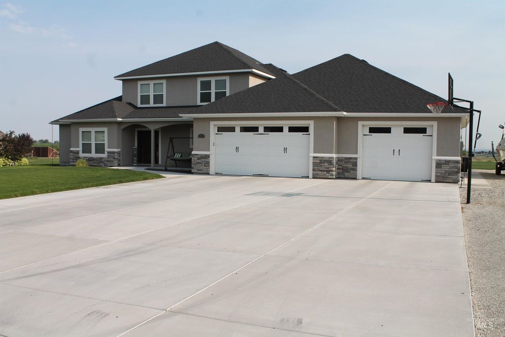 2464 E 3719 N, Twin Falls, ID 83301